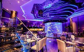 โรงแรมเซ็นทารา อาซัวร์ พัทยา